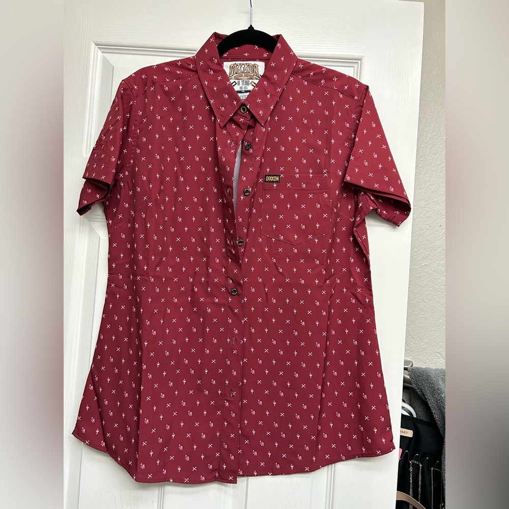 DIXXON women’s Red Short Sleeve Shirt NWOT